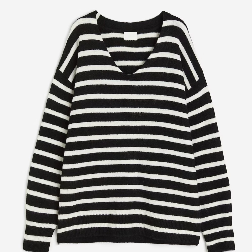 NWT. H&M. Black & White Stripped Fuzzy Oversized Sweater. Size Small.